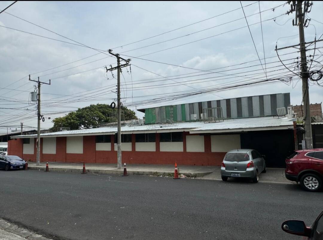 #56 - Edificios comerciales para Venta en San Salvador - San Salvador