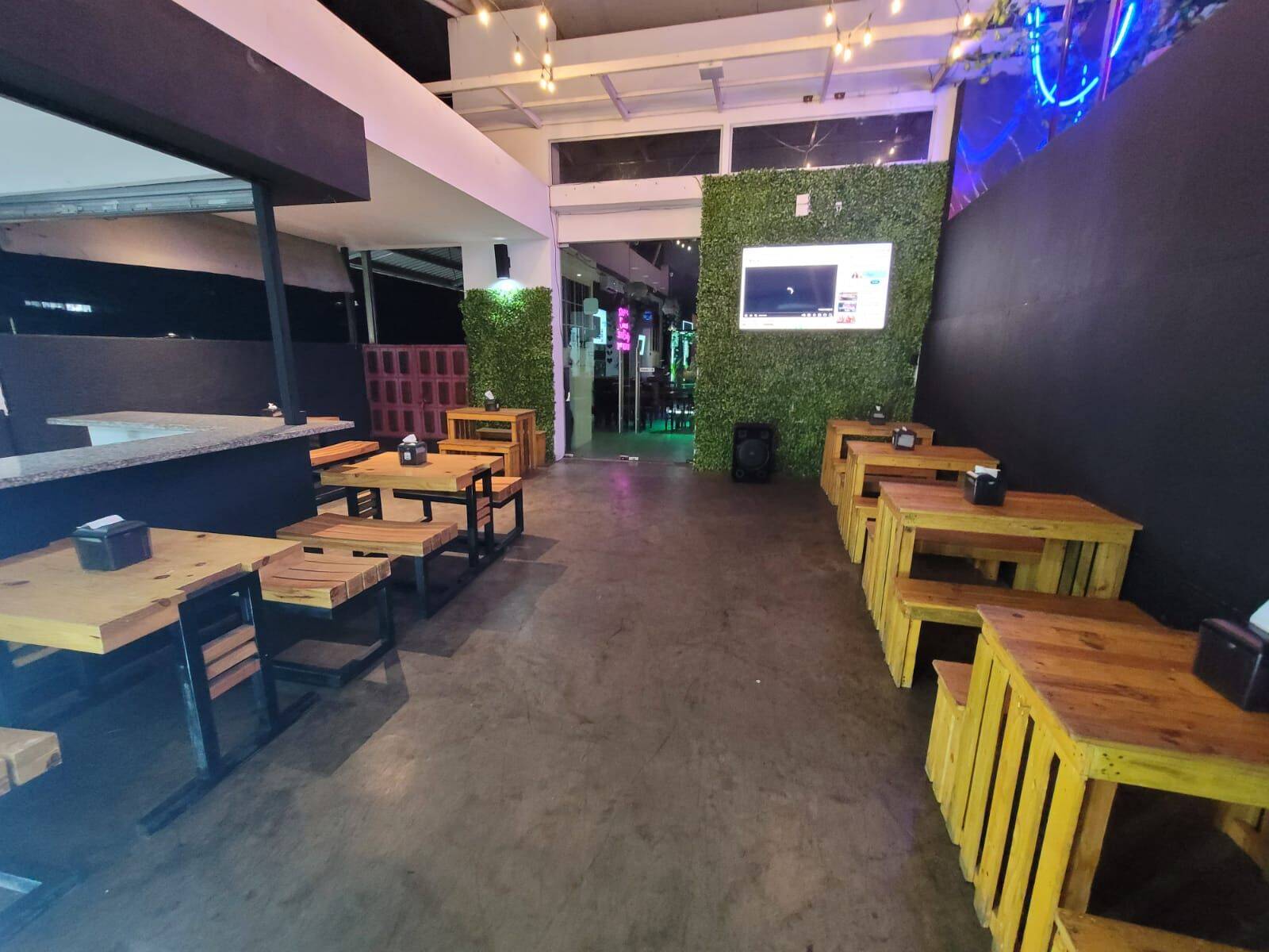 #134 - Locales, Oficinas y Bodegas para Alquiler en San Salvador - San Salvador