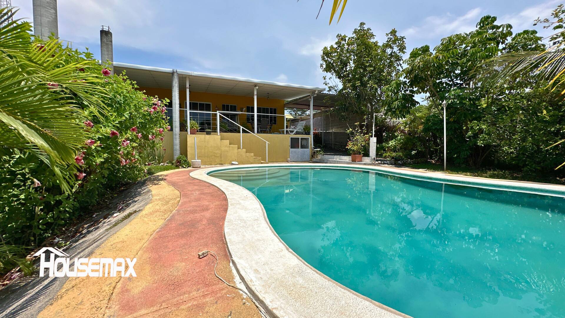 #169 - Rancho y Terreno de Playa para Venta en La Libertad - La Libertad