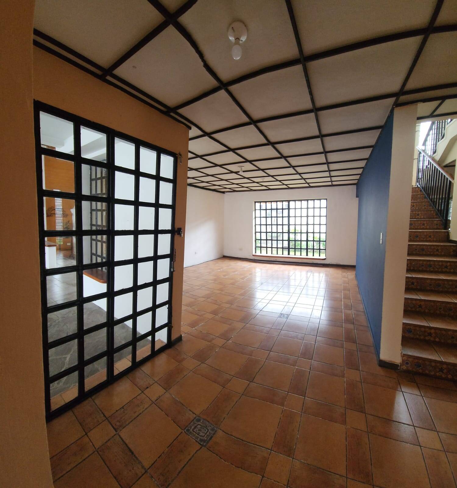 #208 - Casa y Residencia para Venta en Santa Tecla - La Libertad