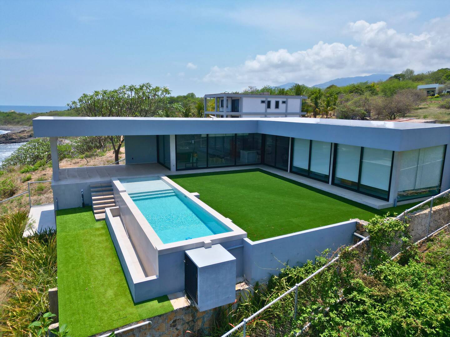 #216 - Rancho y Terreno de Playa para Venta en Usulután - Usulatán