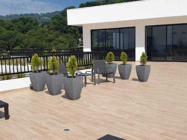 Torres y Apartamentos para Alquiler en San Salvador - 4