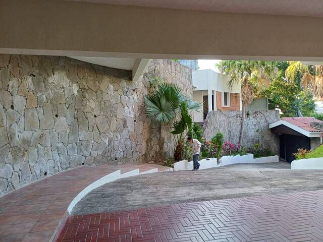 #156 - Casa y Residencia para Venta en San Salvador - San Salvador - 1