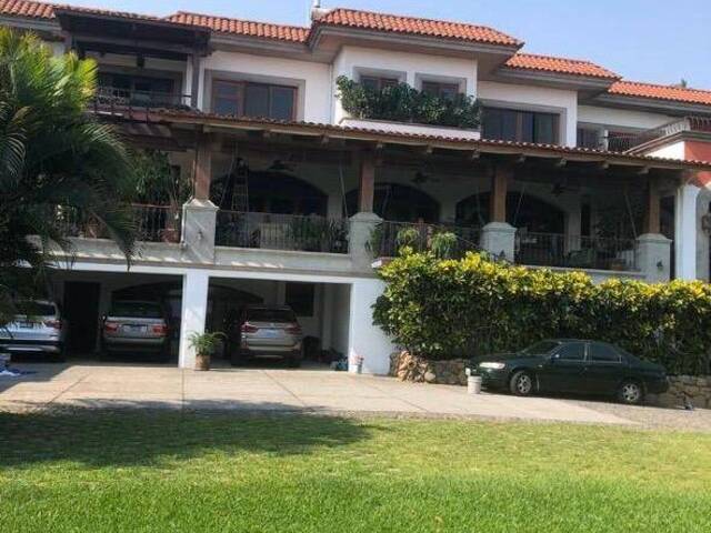 #163 - Casa y Residencia para Venta en Antiguo Cuscatlán - La Libertad - 1