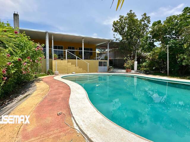 #169 - Rancho y Terreno de Playa para Venta en La Libertad - La Libertad - 1
