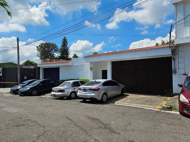 Alquiler en Colonia Roma - San Salvador