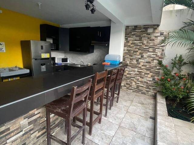 X - RANCHOS DE PLAYA EN RENTA para Alquiler en La Libertad - 5