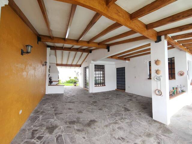 #208 - Casa y Residencia para Venta en Santa Tecla - La Libertad