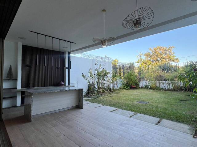 #240 - Casa y Residencia para Venta en Nuevo Cuscatlán - La Libertad
