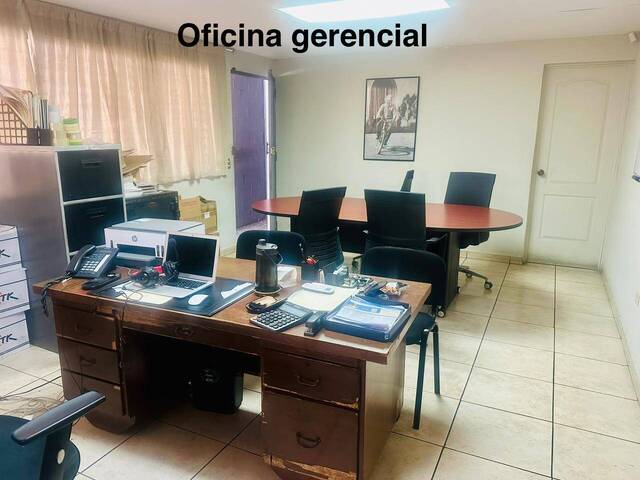 Locales, Oficinas y Bodegas para Venta en La Libertad - 3