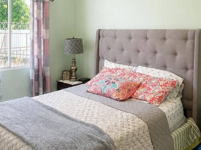 Casa y Residencia para Venta en Santa Ana - 2